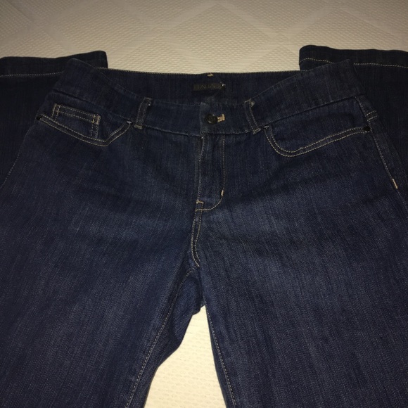 Tahari Leone Jeans size 8 flare leg - Picture 2 of 8